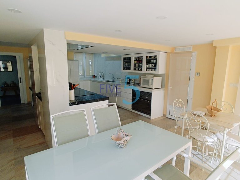 Villa for Sale in Alicante, Valencia 11