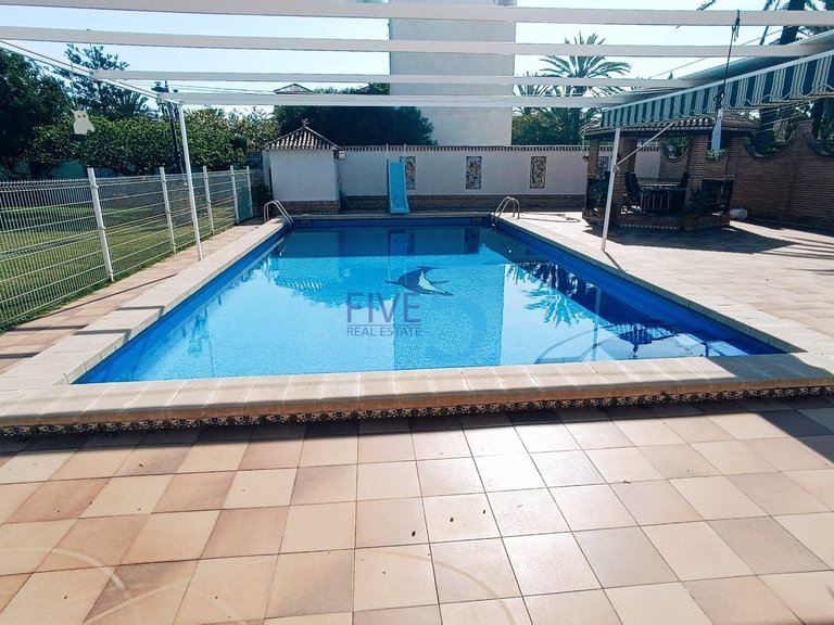 Villa for Sale in Alicante, Valencia 6