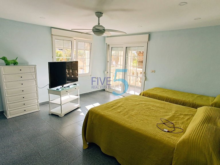 Villa for Sale in Alicante, Valencia 17