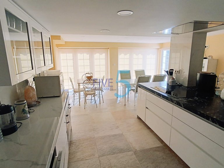 Villa for Sale in Alicante, Valencia 9