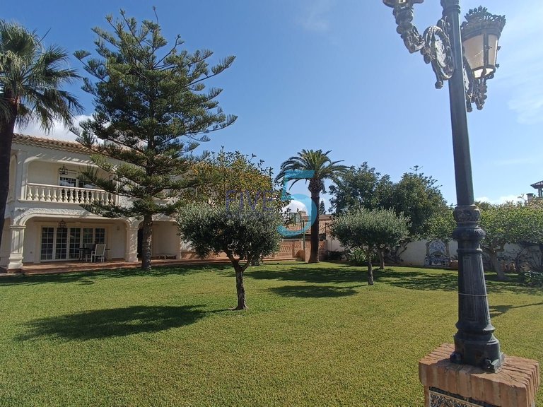 Villa for Sale in Alicante, Valencia 3