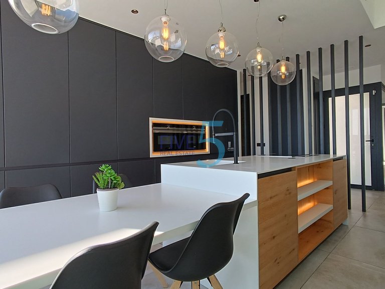 Villa for Sale in Alicante, Valencia 10