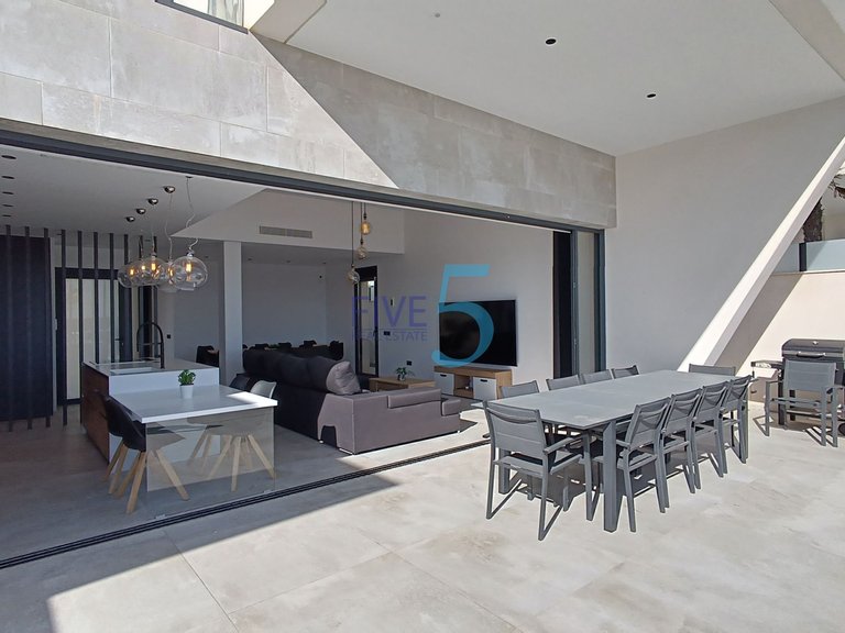 Villa for Sale in Alicante, Valencia 13