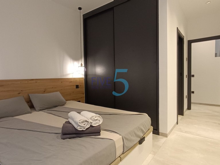 Villa for Sale in Alicante, Valencia 28