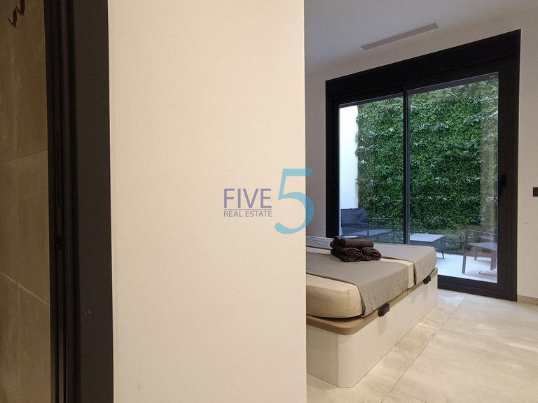 Villa for Sale in Alicante, Valencia 21