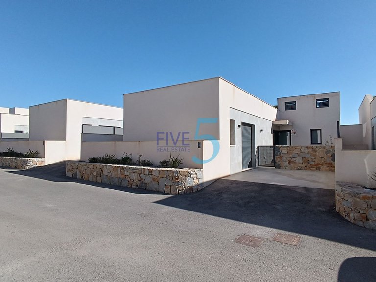 Villa for Sale in Alicante, Valencia 36