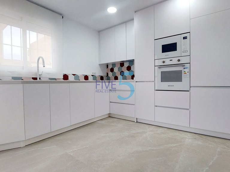 Apartment for Sale in Alicante, Valencia 9