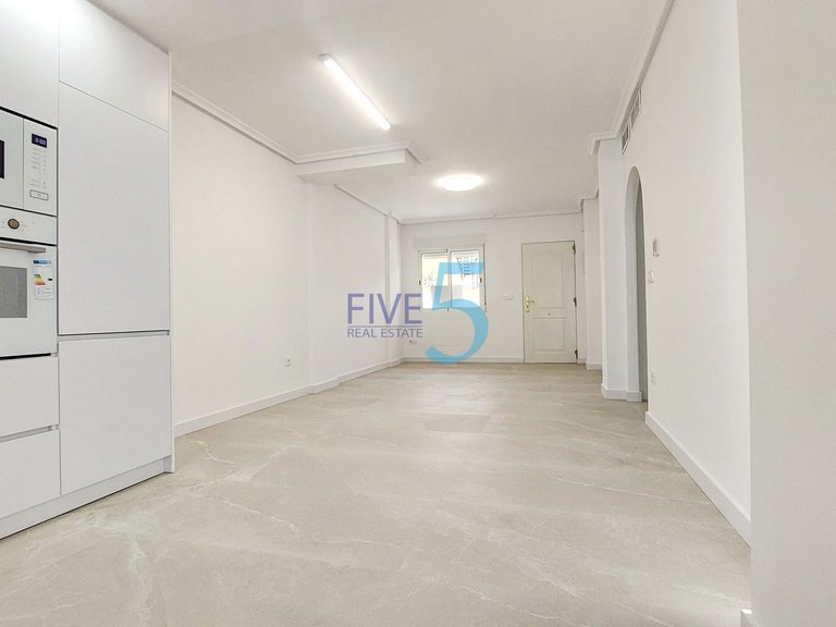 Apartment for Sale in Alicante, Valencia 6