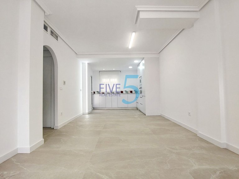 Apartment for Sale in Alicante, Valencia 5