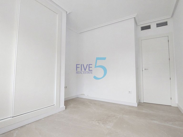 Apartment for Sale in Alicante, Valencia 11