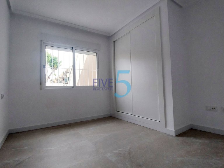 Apartment for Sale in Alicante, Valencia 10