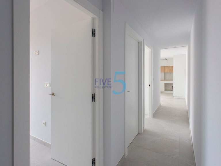 Apartment for Sale in Alicante, Valencia 11