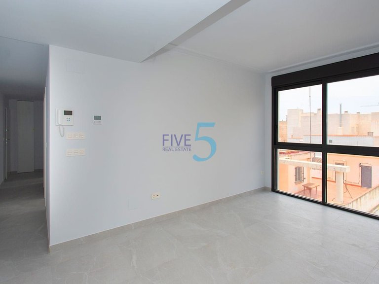 Apartment for Sale in Alicante, Valencia 6