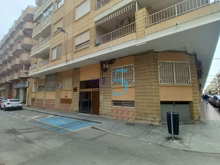 Apartment for Sale in Alicante, Valencia 1