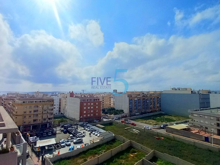 Apartment for Sale in Alicante, Valencia 2