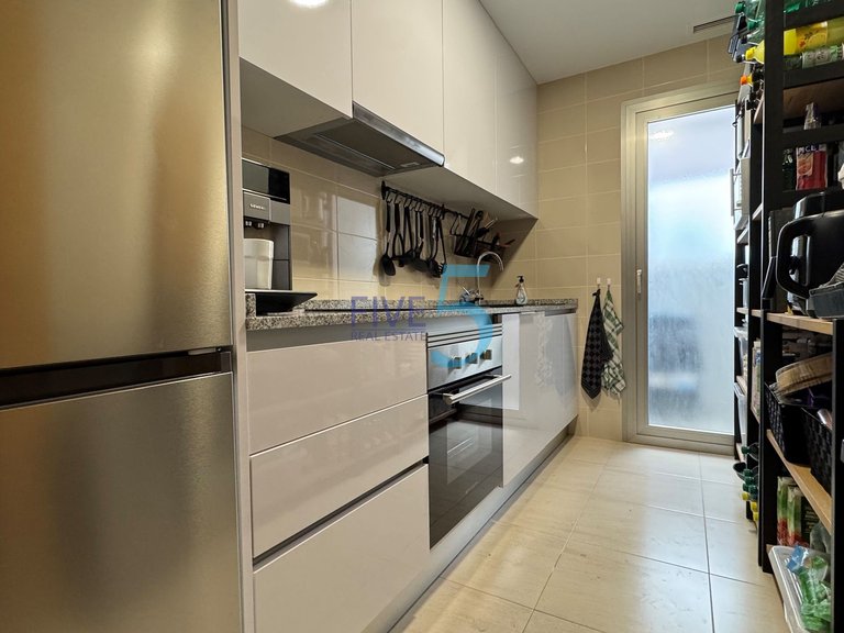 Apartment for Sale in Alicante, Valencia 4