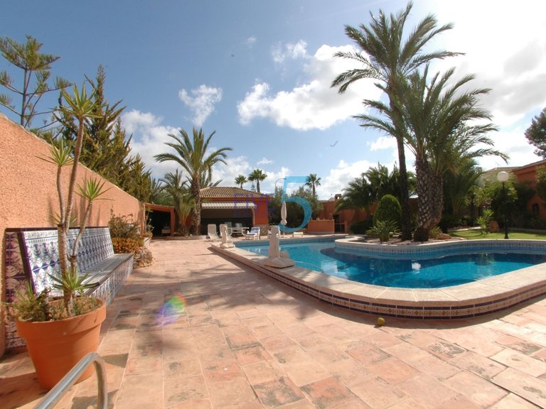 Villa for Sale in Alicante, Valencia 2