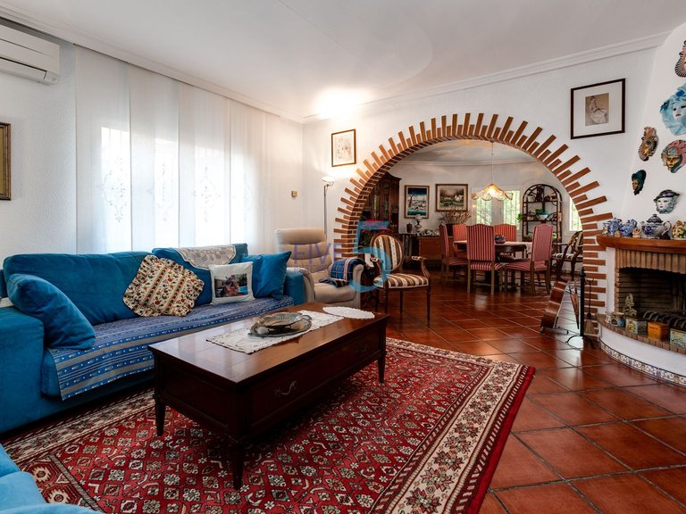 Villa for Sale in Alicante, Valencia 4