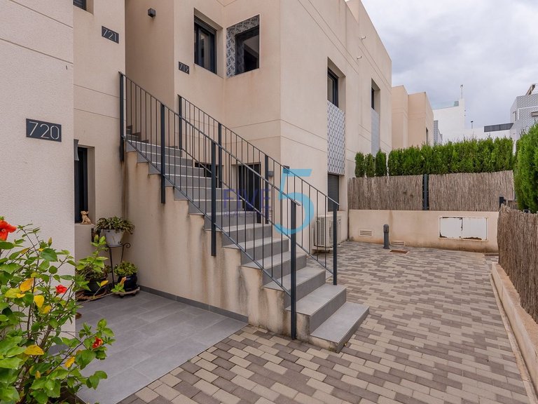 Apartment for Sale in Alicante, Valencia 26