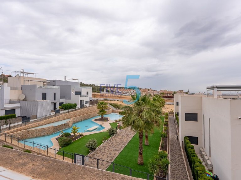 Apartment for Sale in Alicante, Valencia 1