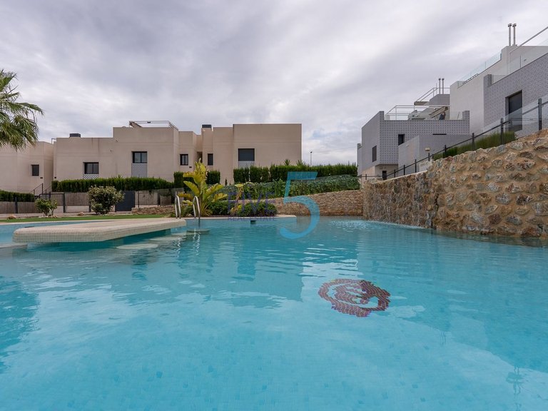 Apartment for Sale in Alicante, Valencia 2