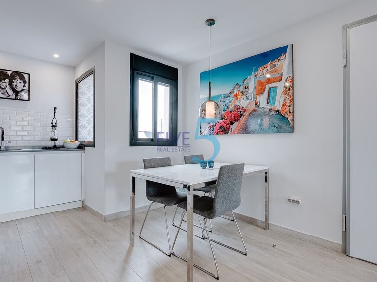 Apartment for Sale in Alicante, Valencia 7