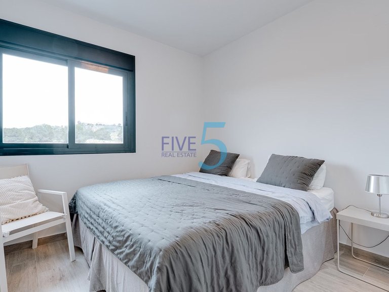 Apartment for Sale in Alicante, Valencia 10