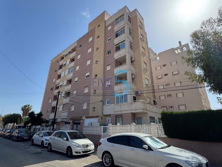Apartment for Sale in Alicante, Valencia 1