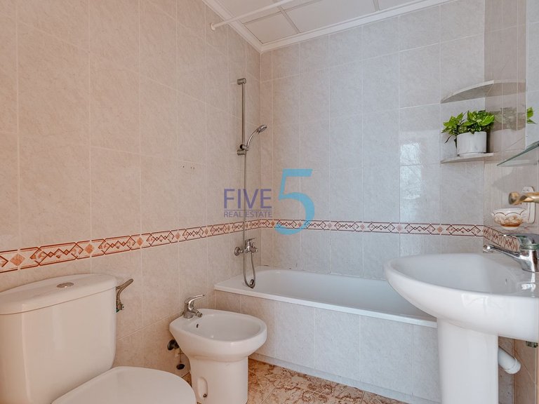 Apartment for Sale in Alicante, Valencia 12
