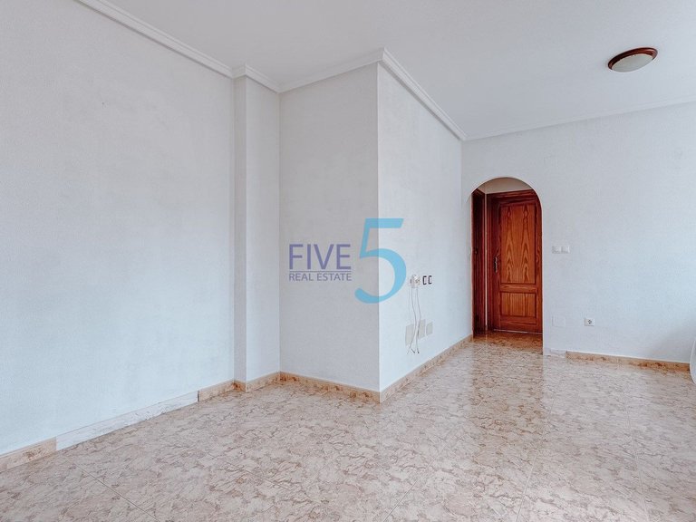 Apartment for Sale in Alicante, Valencia 4