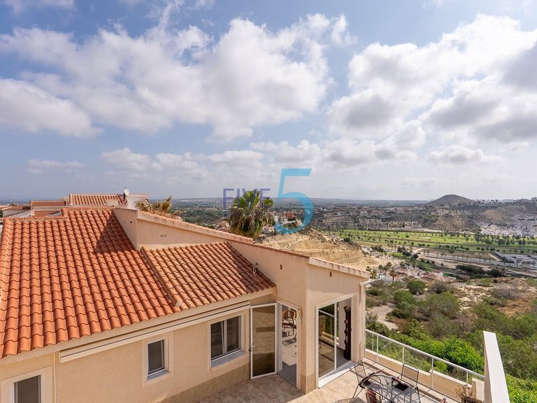 Villa for Sale in Alicante, Valencia 2