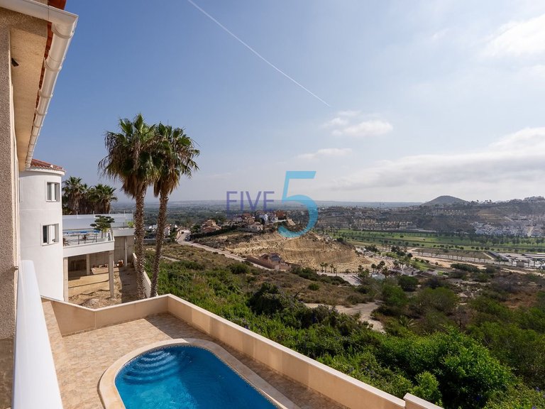 Villa for Sale in Alicante, Valencia 22