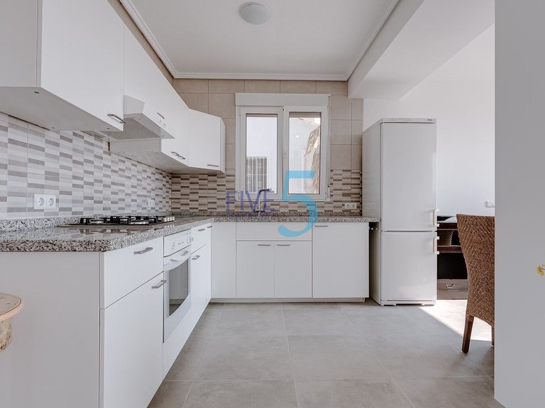 Villa for Sale in Alicante, Valencia 10