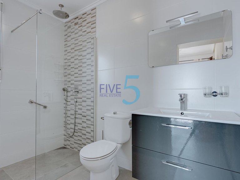 Villa for Sale in Alicante, Valencia 20