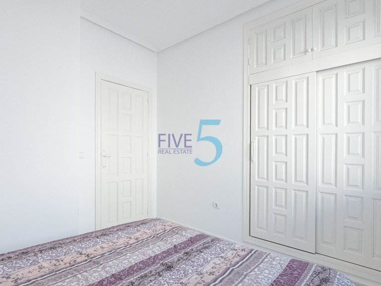 Villa for Sale in Alicante, Valencia 16