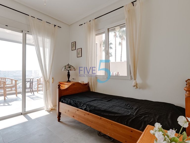 Villa for Sale in Alicante, Valencia 19