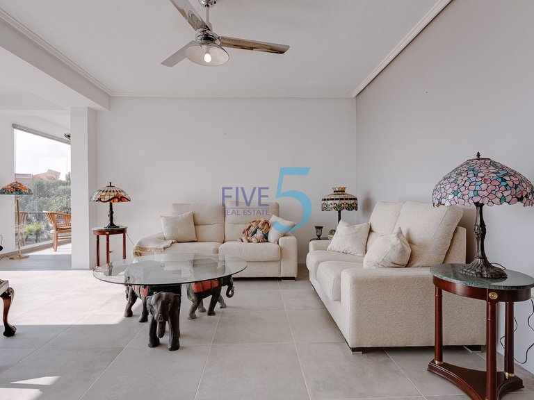 Villa for Sale in Alicante, Valencia 7