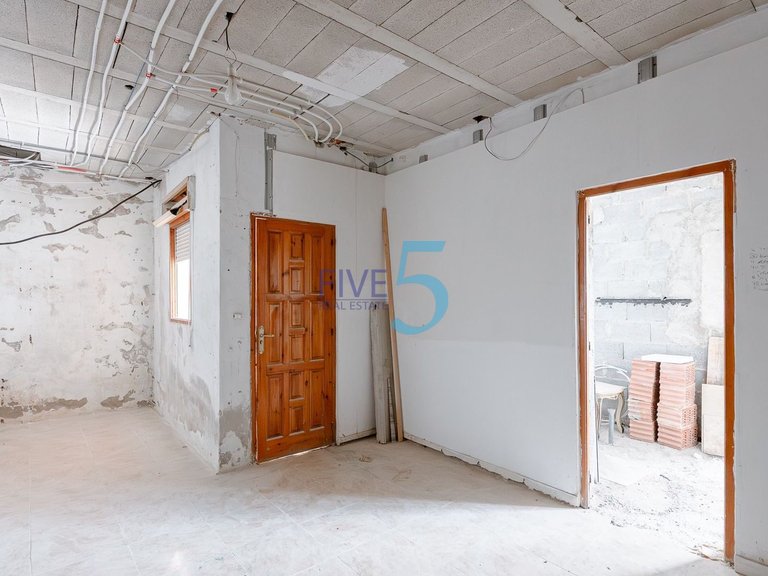 Villa for Sale in Alicante, Valencia 32