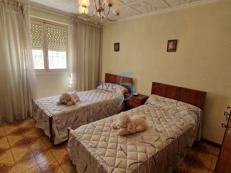 Villa for Sale in Alicante, Valencia 8