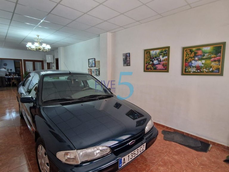 Villa for Sale in Alicante, Valencia 32