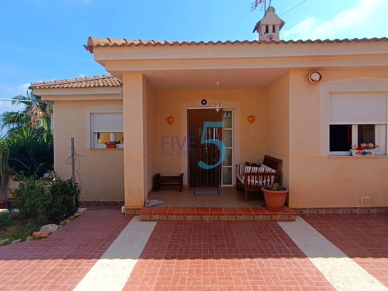 Villa for Sale in Alicante, Valencia 14