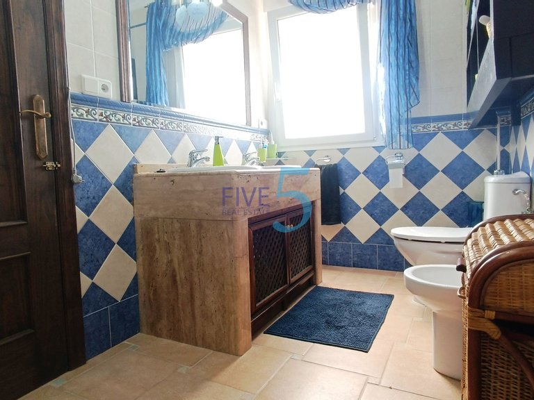 Villa for Sale in Alicante, Valencia 36