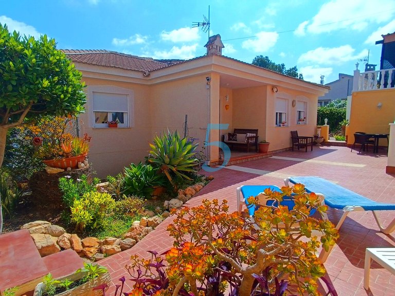 Villa for Sale in Alicante, Valencia 10