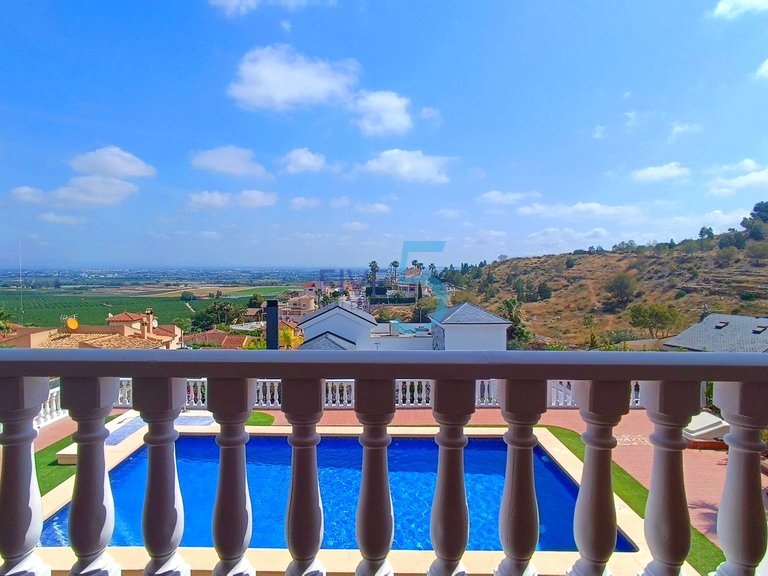 Villa for Sale in Alicante, Valencia 28