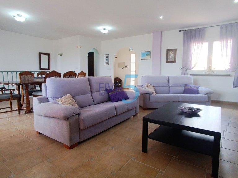 Villa for Sale in Alicante, Valencia 16