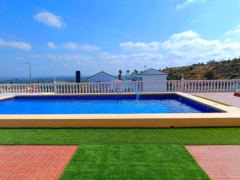 Villa for Sale in Alicante, Valencia 9