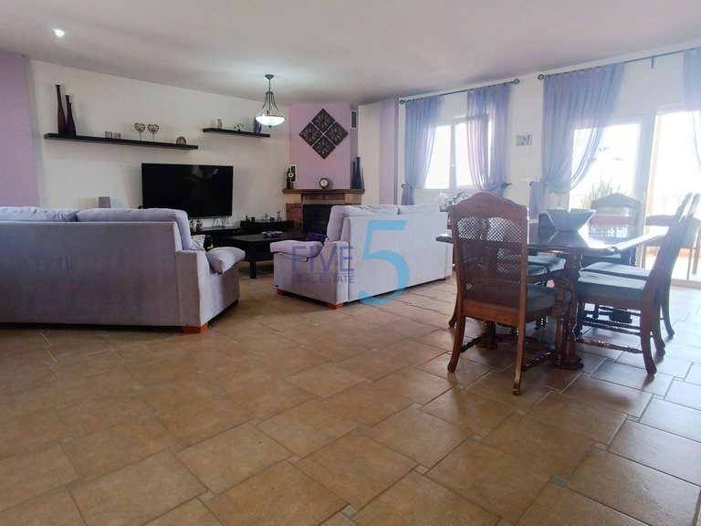 Villa for Sale in Alicante, Valencia 17