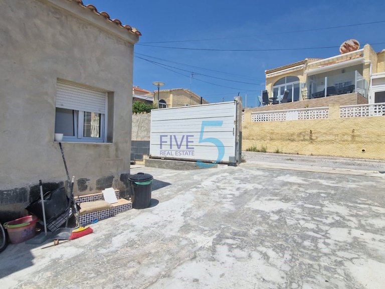 Villa for Sale in Alicante, Valencia 13
