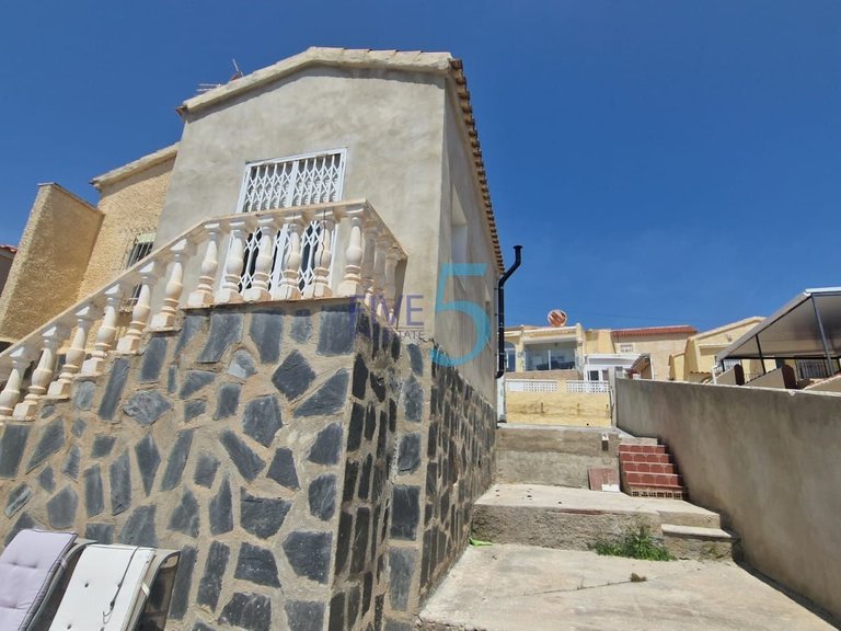 Villa for Sale in Alicante, Valencia 8