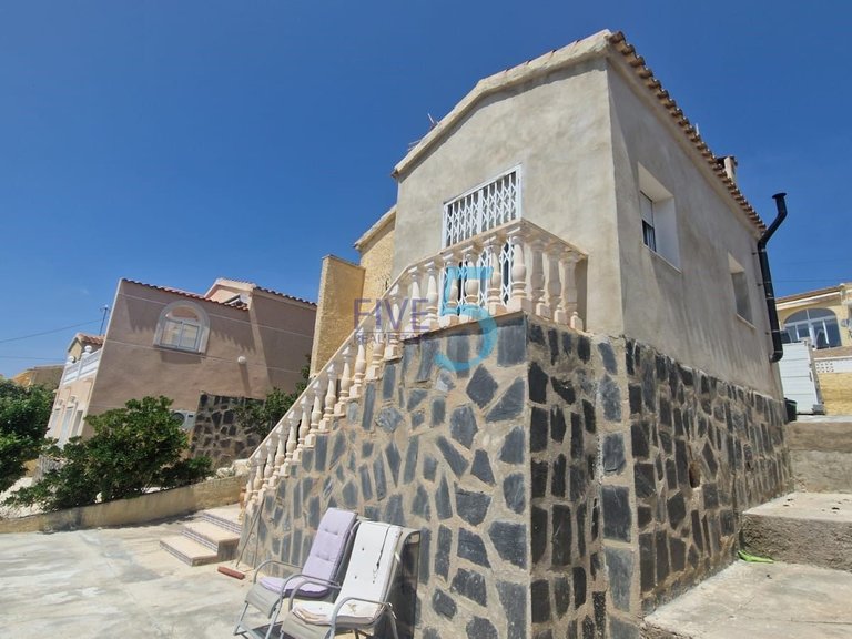 Villa for Sale in Alicante, Valencia 7